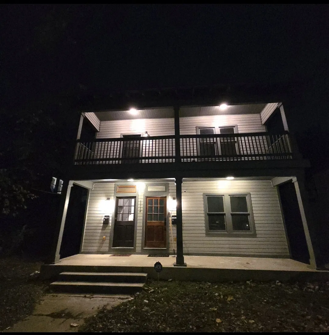 6 bed, 2080 sqft, $850 — Photo 1