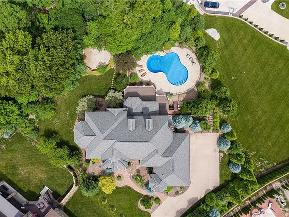 2nd image of 1003 Cypress Pointe Dr