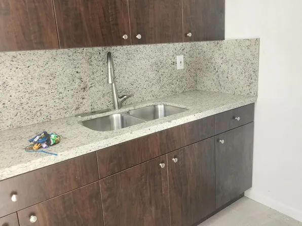 1461 W 42nd St, Hialeah, FL