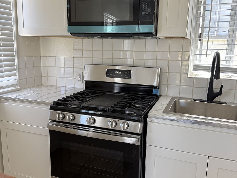 1st image of 1135 S Santa Fe Ave #2
