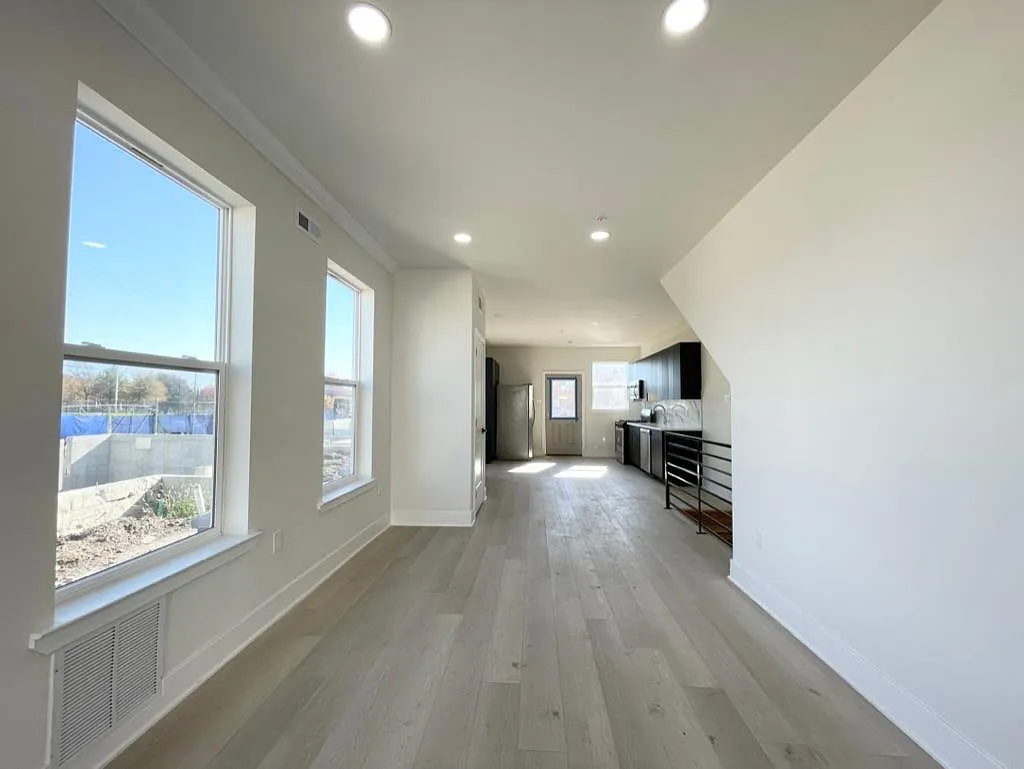 2 bed, 1400 sqft, $1,800 — Photo 4