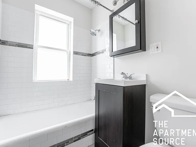 2125 N Dayton St #3 — Photo 6