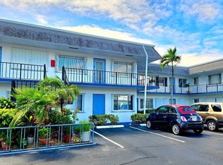 2440 Lake Osborne Dr APT 114, Lake Worth, FL 33461