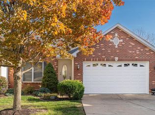 1304 Apple Blossom Ln, Washington, MO 63090