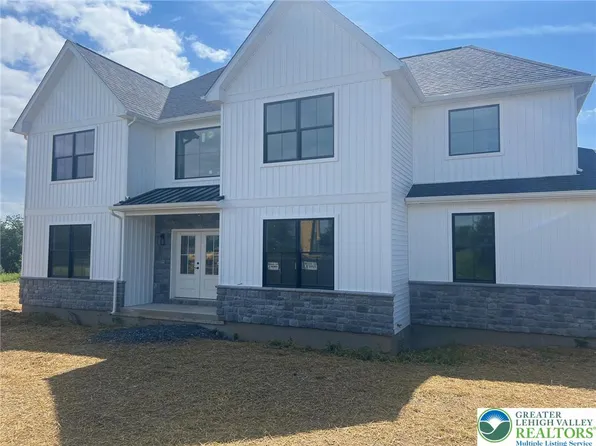 10 Sage Ct E, Lehighton, PA 18235