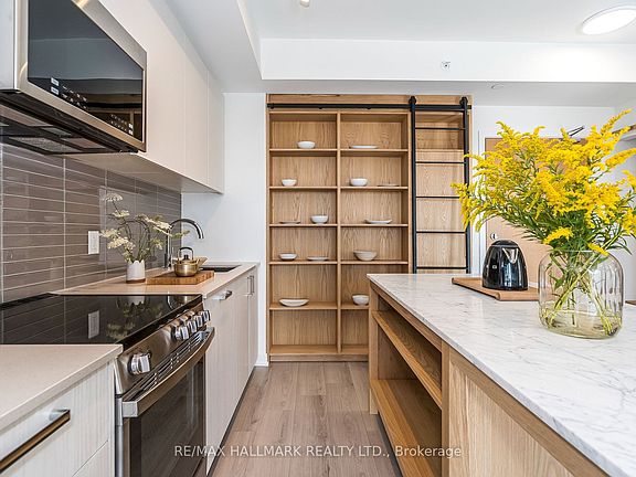 3rd image of 1787 Saint Clair Ave W #1015