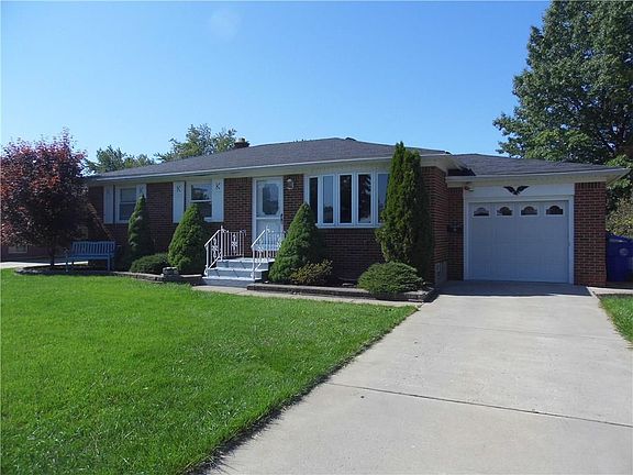 2nd image of 138 Shawnee Pl