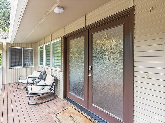 3rd image of 2945 Westwood Court NW