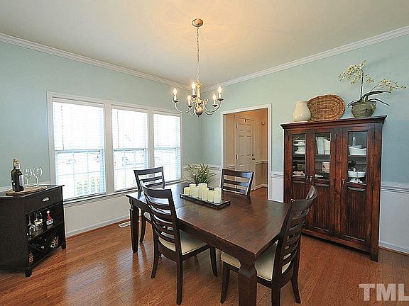 3rd image of 62 Saddlebrook Dr