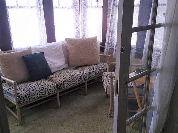 5th image of 411 1st Ave N