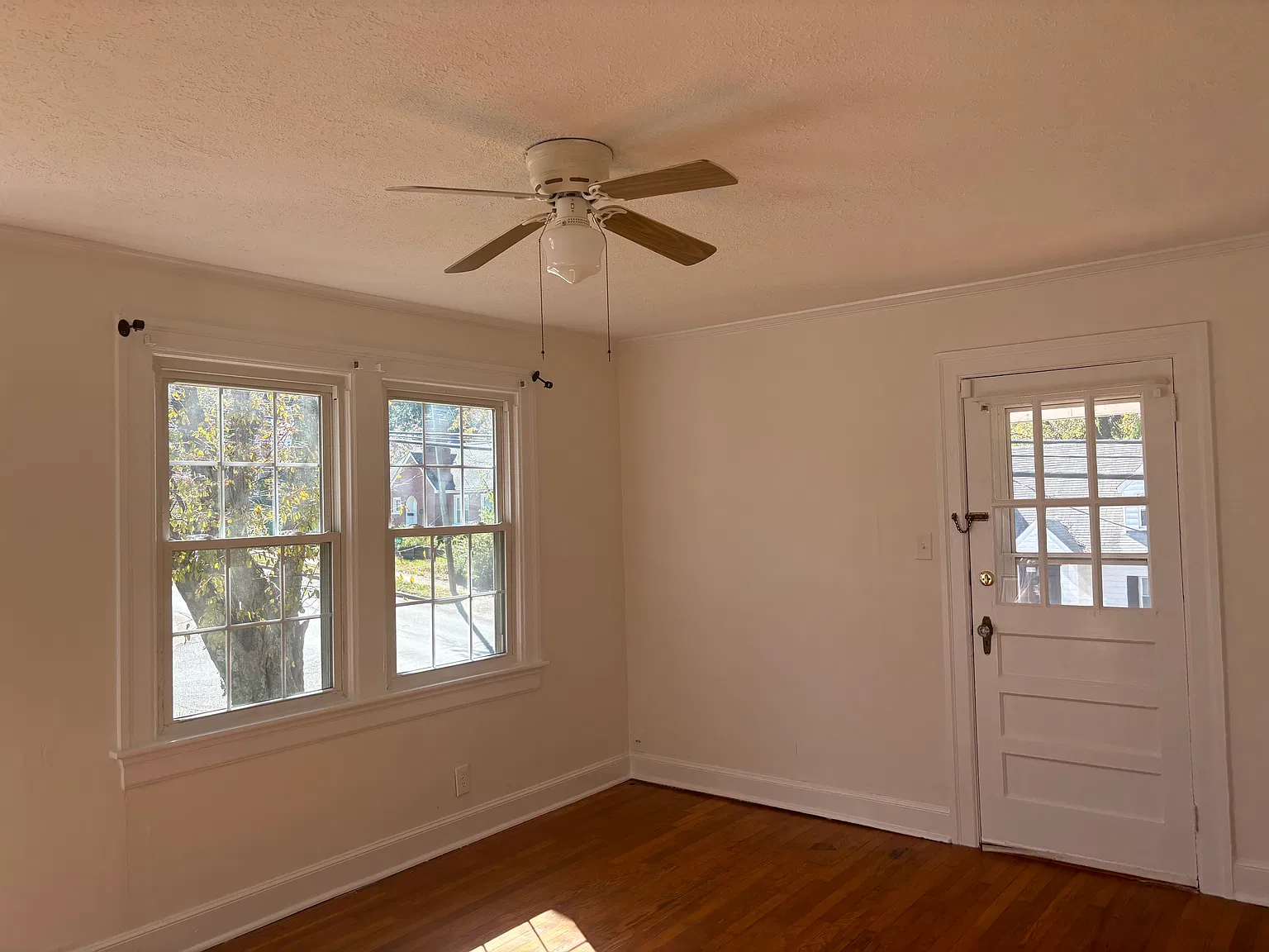2 bed, 737 sqft, $975 — Photo 4