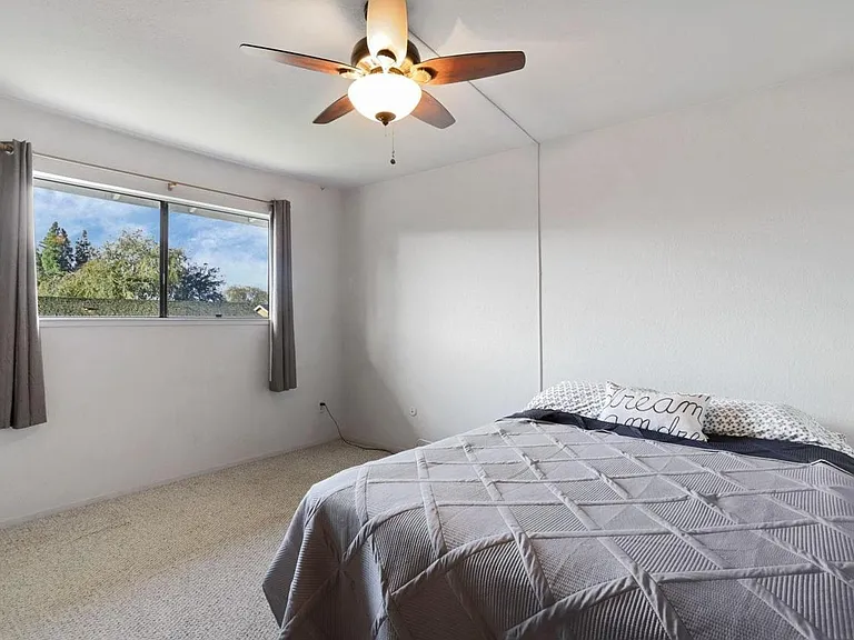 5205 Verdi Way — Photo 18