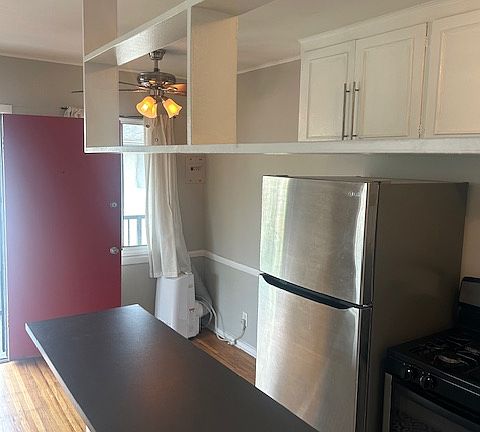 2nd image of 847 Westbourne Dr APT 5