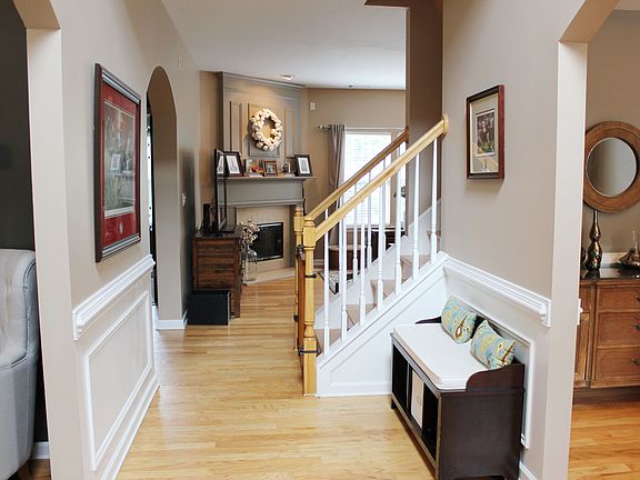3rd image of 19 Rockridge Dr