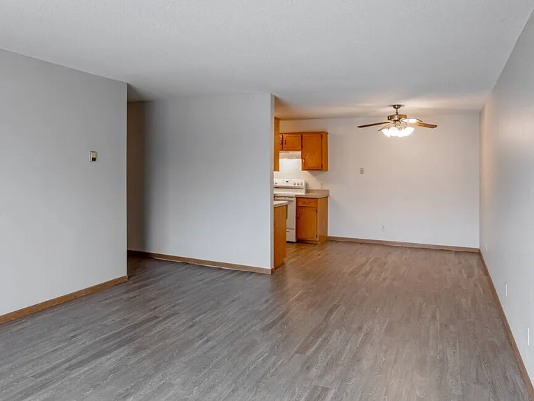River Ridge Apartments — Photo 8