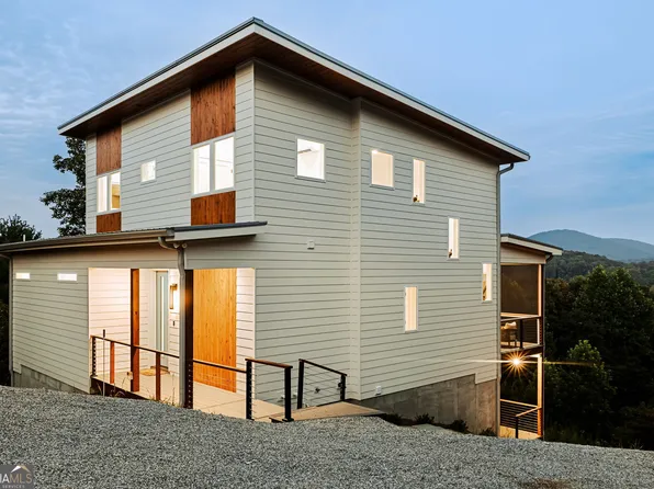 119 Brannon Rdg, Young Harris, GA 30582