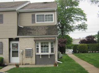 325 S Warminster Rd APT 6A, Hatboro, PA 19040