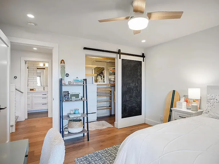 Country Club Dr — Photo 15