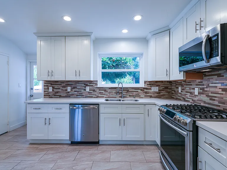 1215 Meadowbrook Rd — Photo 16