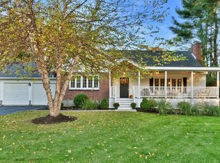 139 Mountain Dr, Pittsfield, MA 01201