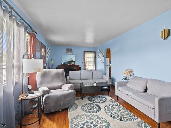 2nd image of 116 S 8Th St