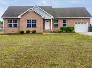 703B N Russell St #B, Portland, TN 37148
