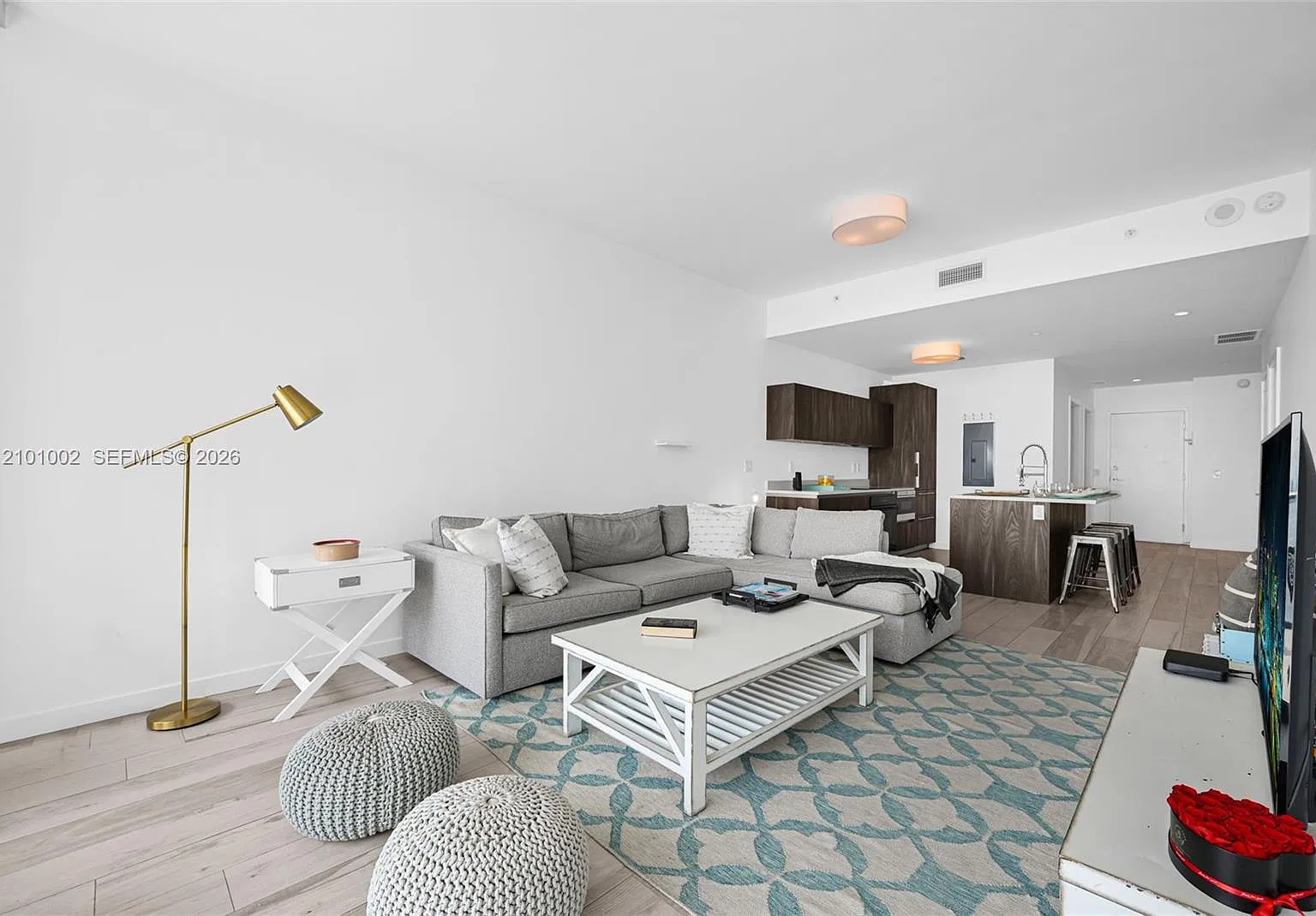 Gran Paraiso Condo — Photo 4