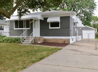 24352 Pennie St, Dearborn Heights, MI 48125