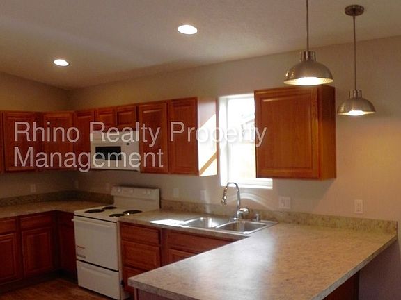 5th image of 610 Jefferson St NE #B