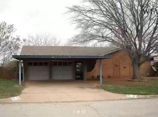 5 Surrey Cir, Iowa Park, TX 76367