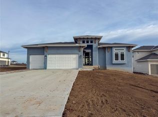 22005 W 99th Ter, Lenexa, KS 66220