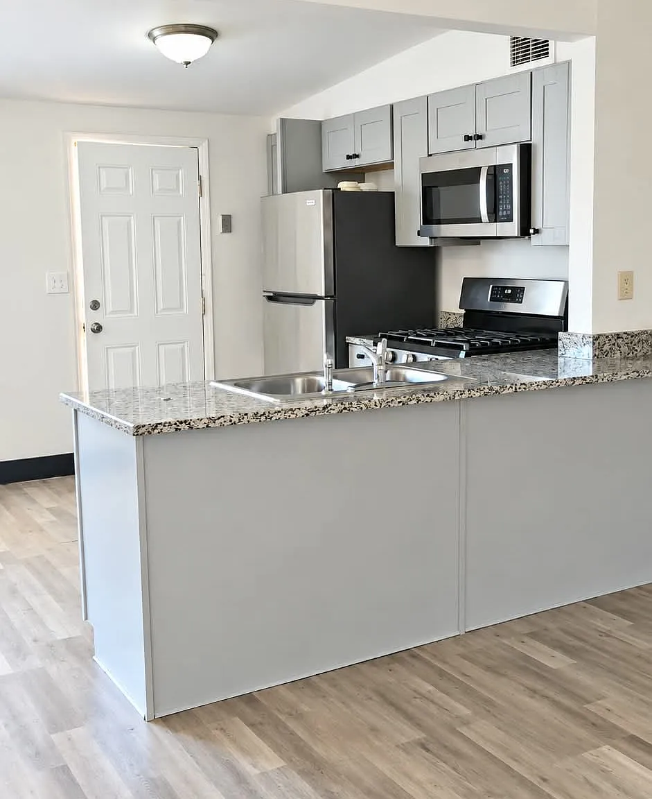 2 bed, 1200 sqft, $2,100 — Photo 2