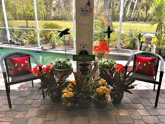 5th image of 294 Club House Blvd
