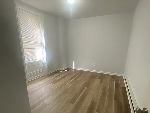 4th image of 4523 Pulaski Ave #1