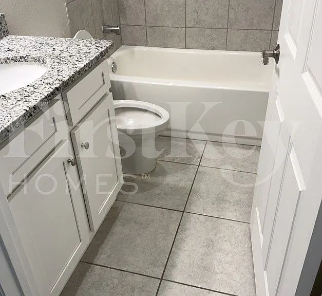 1218 Ponca Rd — Photo 10