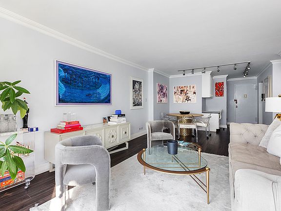 4th image of 10 W 15th St APT 816