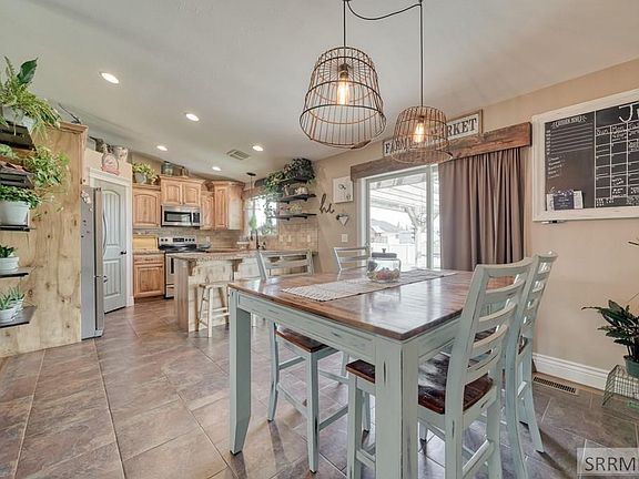 5th image of 3257 E Edwards Dr