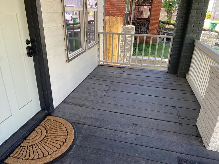 3914 Lamar St — Photo 3