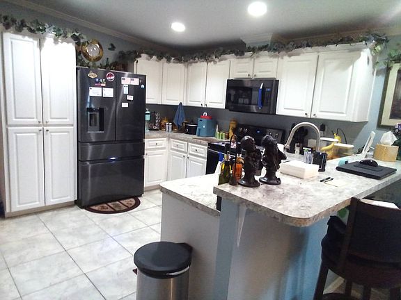 4th image of 3941 Russian Olive Ln #498