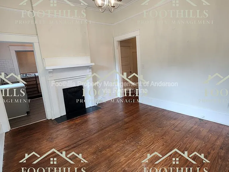 1208 W Whitner St — Photo 12