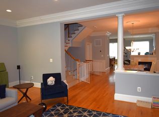 1846 Potomac Greens Dr, Alexandria, VA 22314