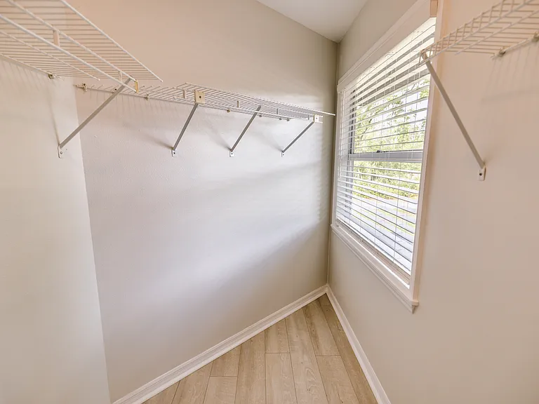 2119 Shady Oaks Dr — Photo 19