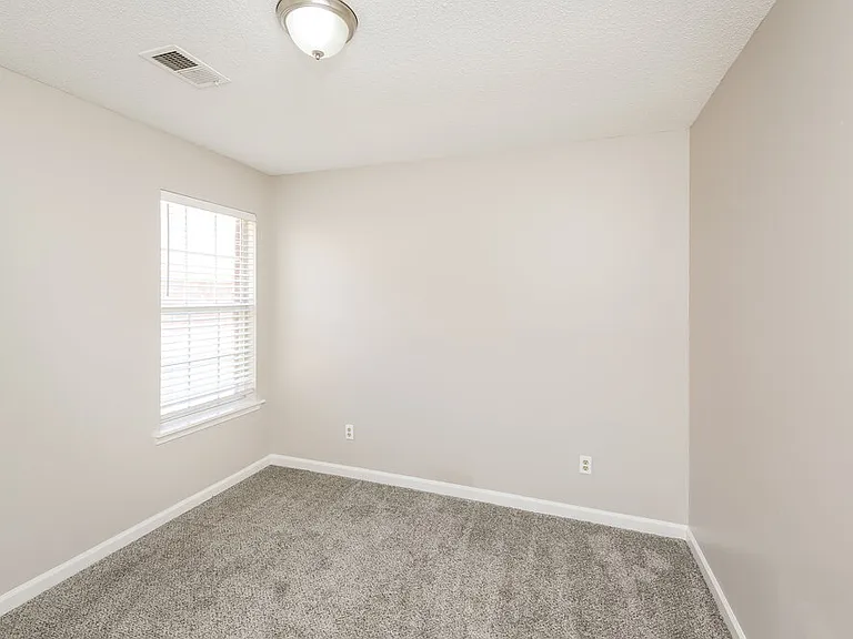956 Jessica Lauren Cv — Photo 13