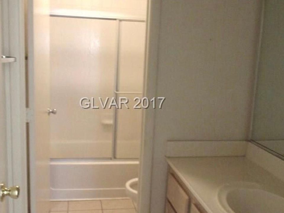1st image of 5225 Steinbrenner Ln