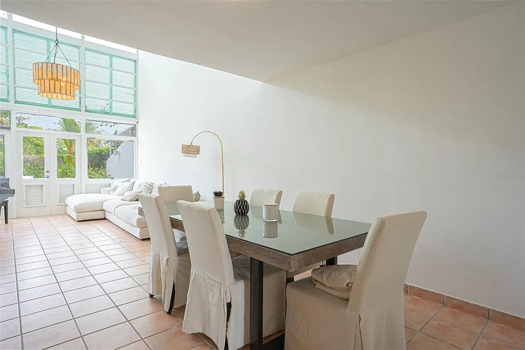 4 bed, 4.5 bath, 2831 sqft, $4,500 — Photo 3
