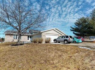 9752 Cherrywood, Roscoe, IL