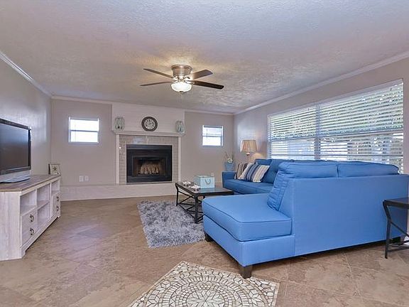 3rd image of 4406 Black Fox Dr