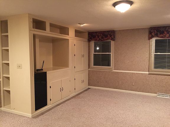 4th image of 58312 Oakwood Ct