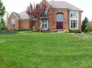 17407 Deer Path Dr, Northville, MI 48168