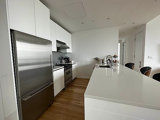 3rd image of 436 Albee Sq APT 28B